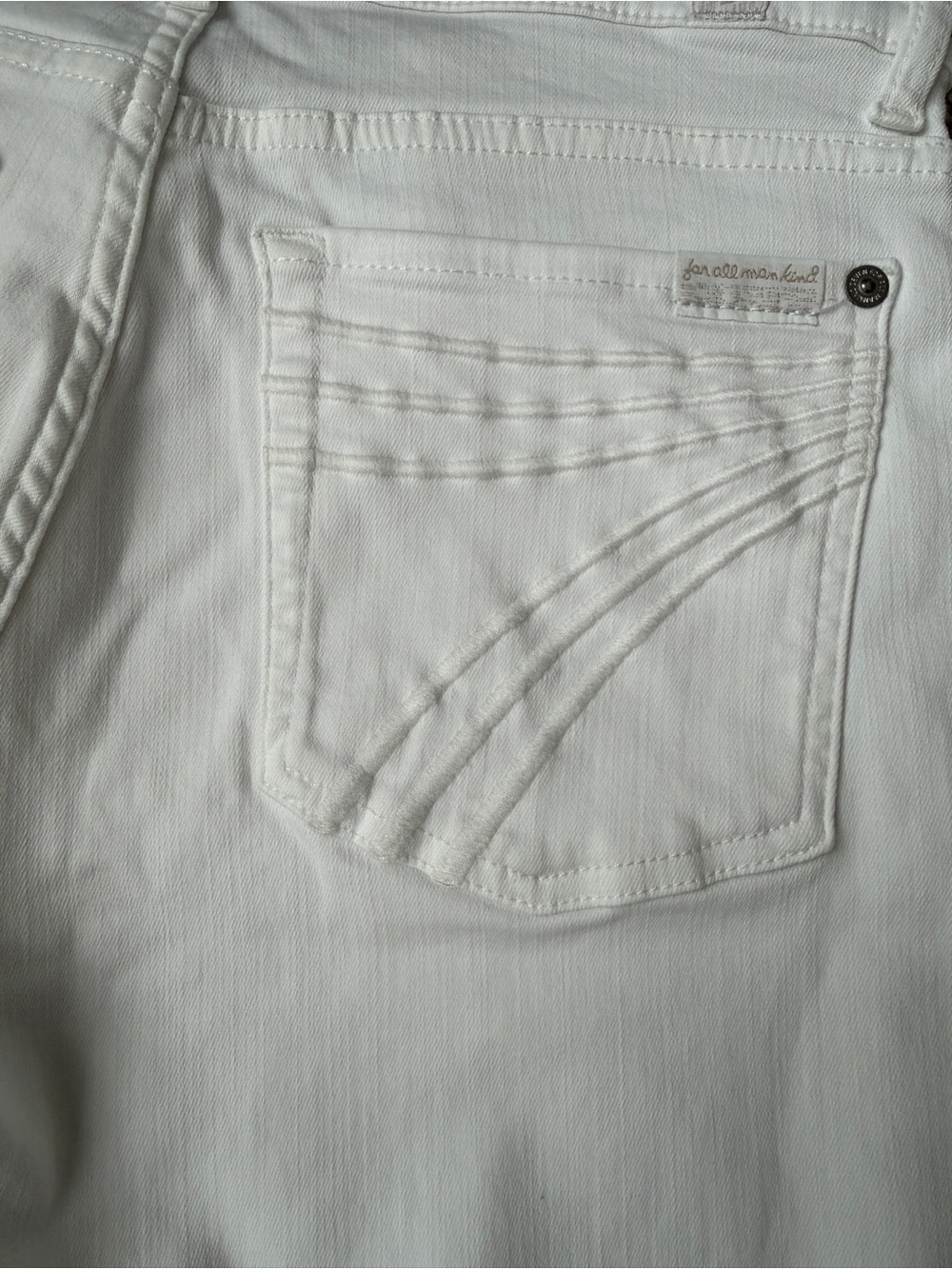 7 For All Mankind White High-Rise Wide-Leg Jeans — Flared Silhouette - Picture 7 of 7